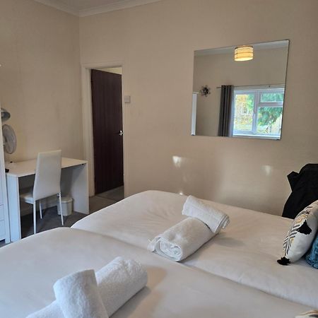 14B Malden Apartman Watford Kültér fotó